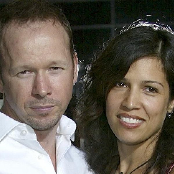 Enquanto casado com outra pessoa, Donnie Wahlberg engravidou sua namorada, Michelle Tomlinson; Ele a deixou após descobrir a gravidez e a deixou sozinha para criar seu precioso filho. Aqui estão alguns fatos intrigantes sobre a família Wahlberg.